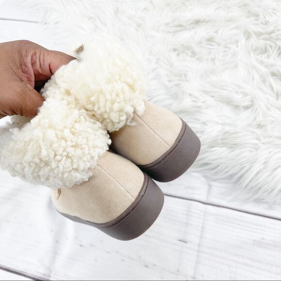 Vionic Women's Oak Splendid Lace Up Winter & Rain Suede Boot in Sand Size 8 - Picture 6 of 9